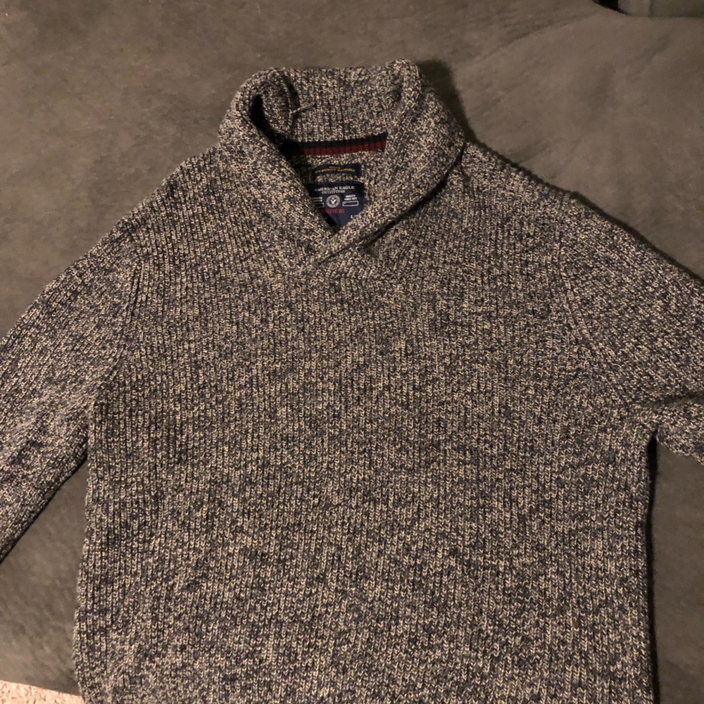 American Eagle men’s sweater (L)